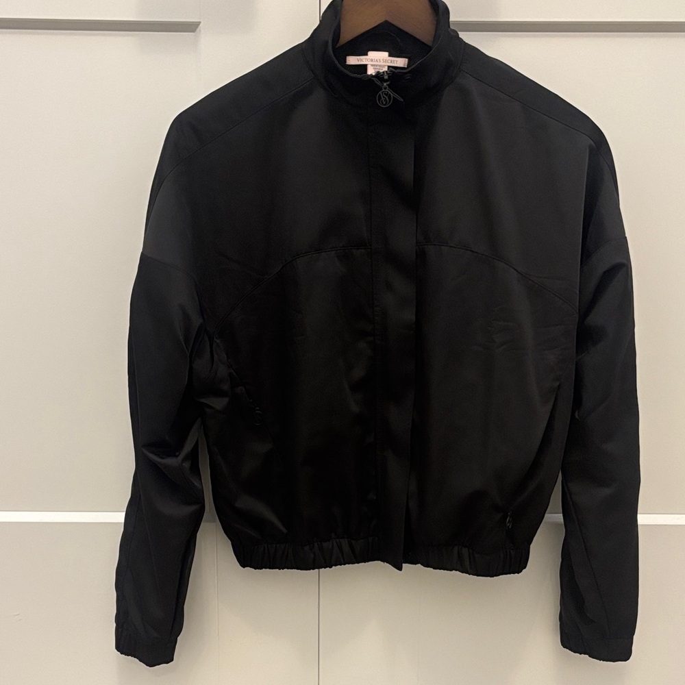 VS Funnel neck satin jacket